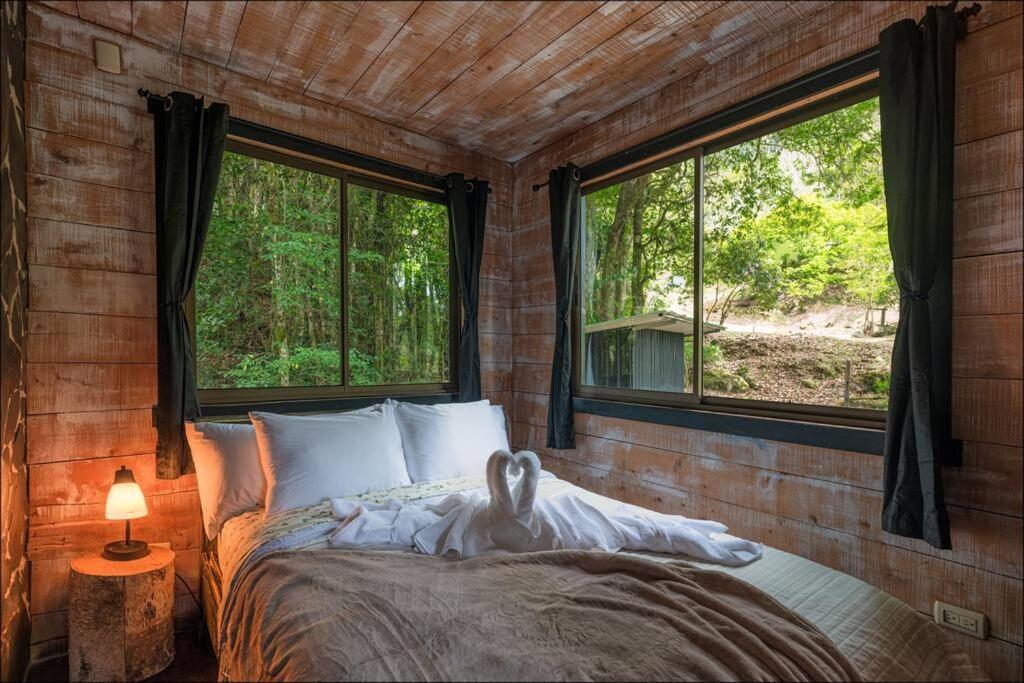 Unicorn Lodge: Direct Riverfront : Unique Experience ซาน เจราร์โด  เด โดตา ภายนอก รูปภาพ