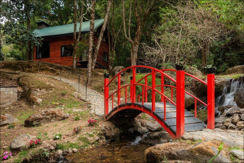 Unicorn Lodge: Direct Riverfront : Unique Experience ซาน เจราร์โด  เด โดตา ภายนอก รูปภาพ
